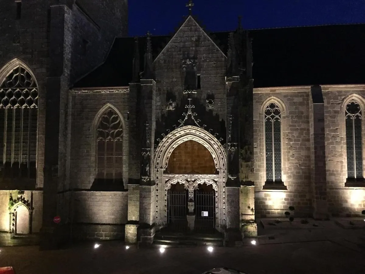 Les Hauts De L'Abbatiale Quimperlé Nyaraló